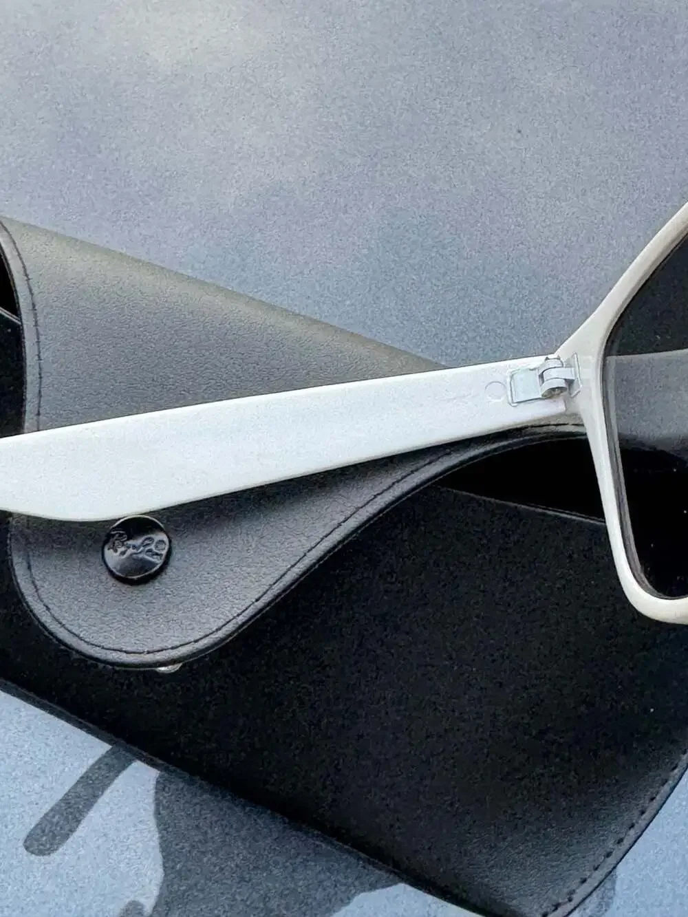 Ray-Ban Polarized Wayfarer Sunglasses in White Frame with Blue Mirror Lenses